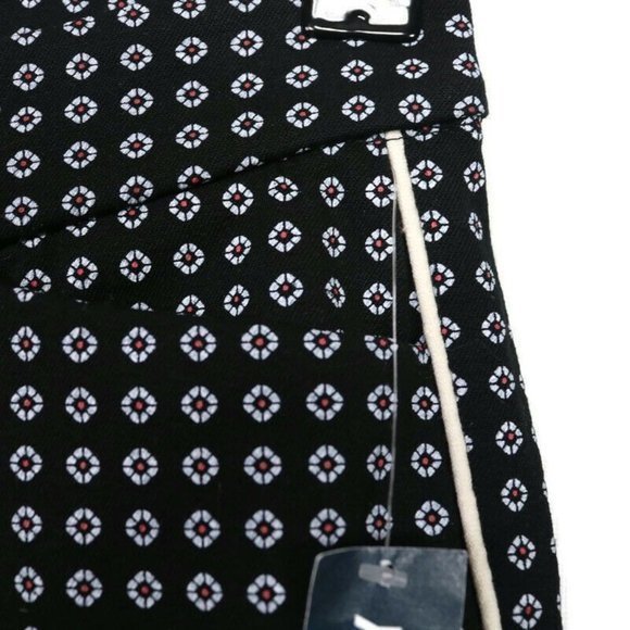 Old Navy The Diva Cropped Skinny Pants Black White Floral Stretch‎ 4 - Picture 10 of 12